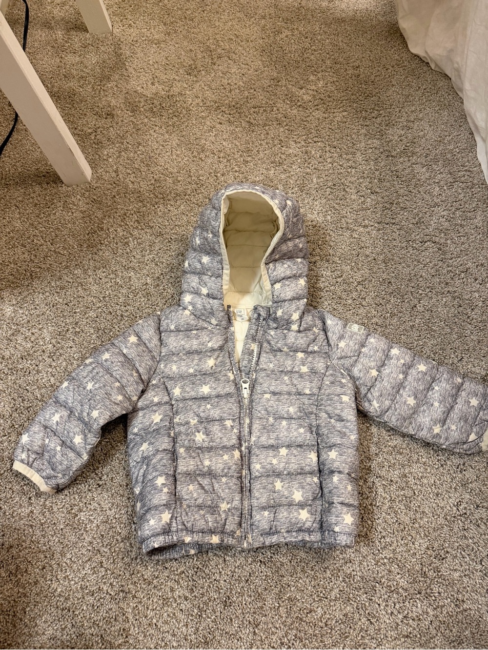 GAP Gray Star-Print Hooded Puffer Jacket